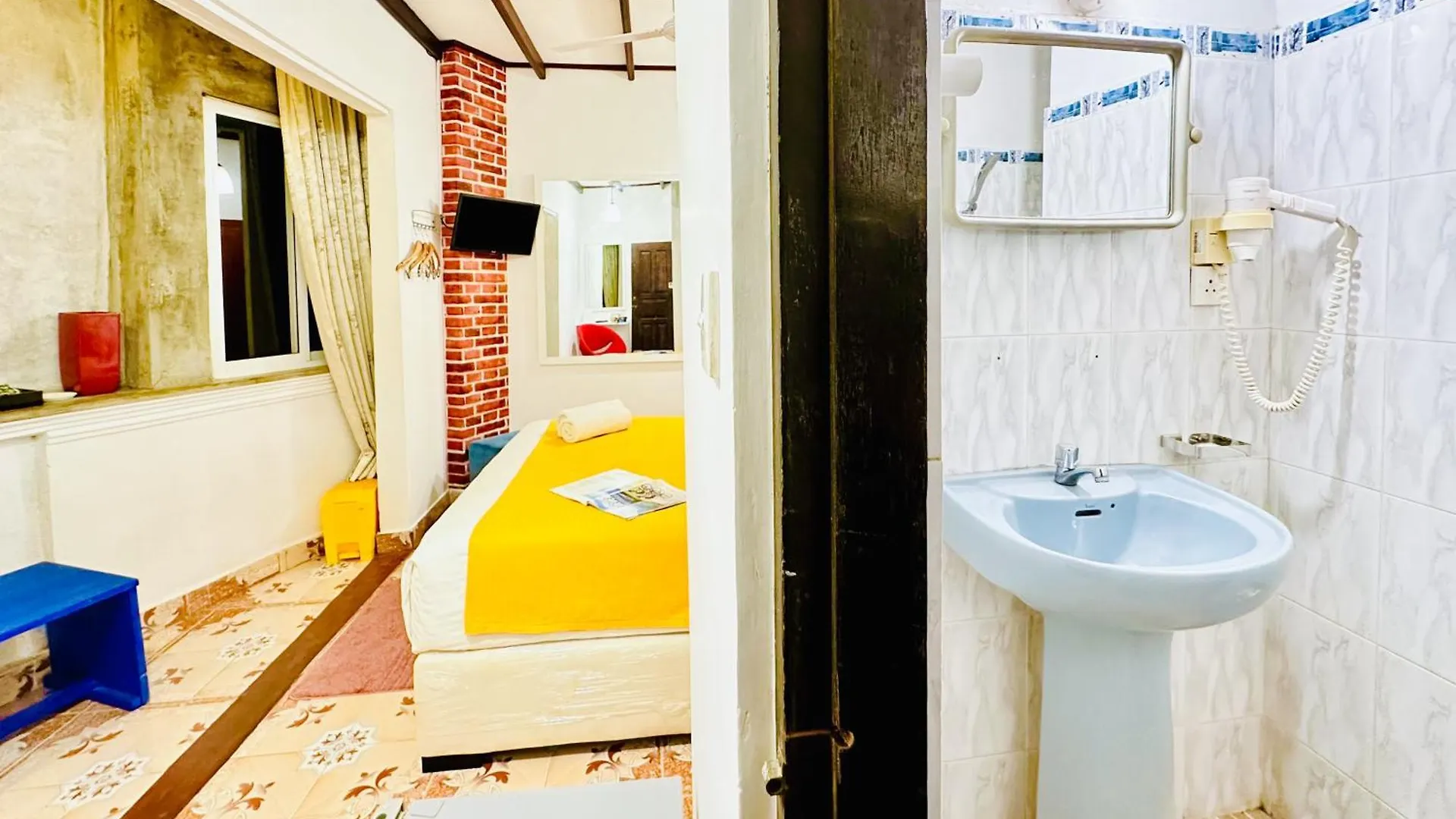 B&B By Dorset Negombo